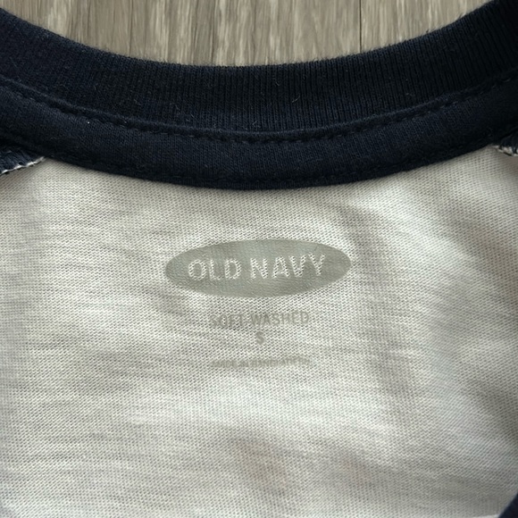 Old Navy Soft Wash Baseball Tee (NWT) - Picture 3 of 7